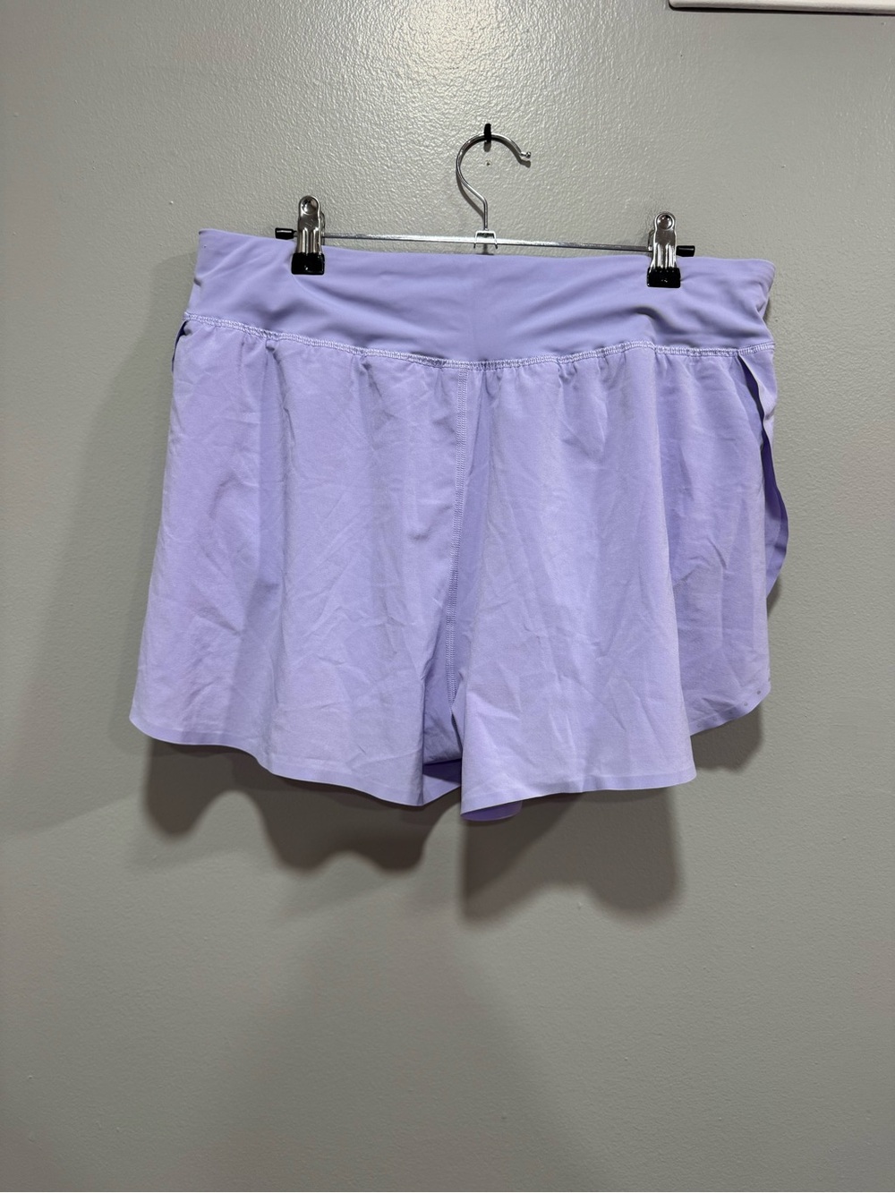 Lululemon Fast and Free Reflective High-Rise Classic-Fit Short 3" in Lilac Smoke - Picture 3 of 4